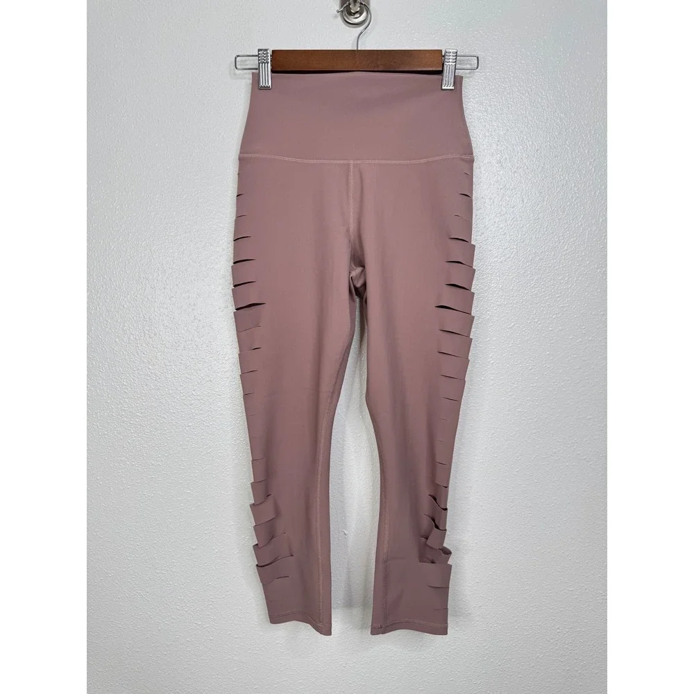 Alo Yoga High-Waist Warrior Leggings Mauve Purple Slashed Cutout Cropped‎ XS